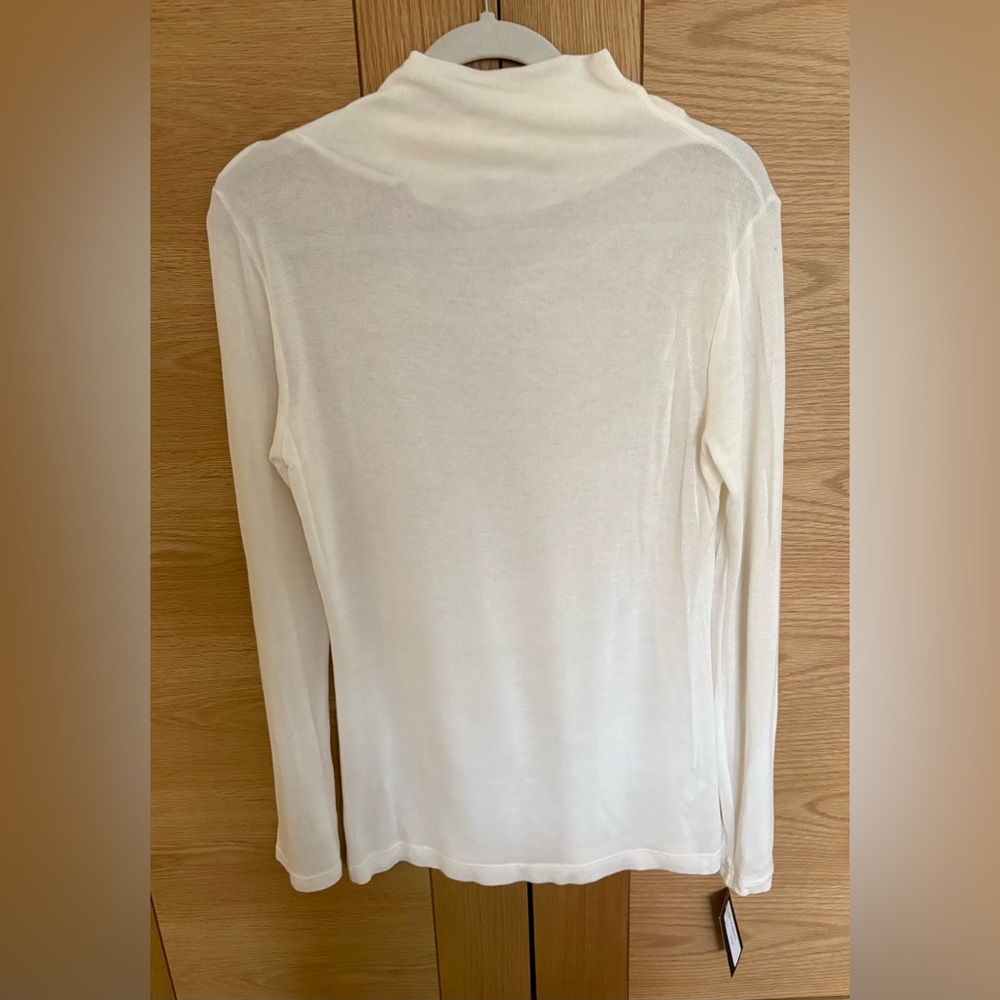 NWT Women’s Courage.b Mock neck Lightweight Knit White Top - Size S